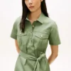 Kurzärmeliges Utility-Shirtkleid mit Gürtel Kurzärmeliges Utility-Shirtkleid mit Gürtel