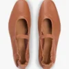 Leder-Ballerinas im Mary-Jane-Stil Leder-Ballerinas im Mary-Jane-Stil
