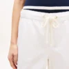 Leichte Pull-On-Jeans mit weitem Bein Leichte Pull-On-Jeans mit weitem Bein