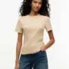 Leichtes T-Shirt aus Rippstrick Leichtes T-Shirt aus Rippstrick