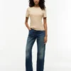 Leichtes T-Shirt aus Rippstrick Leichtes T-Shirt aus Rippstrick