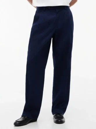 Lässige Hose aus leichter Seersucker-Wollmischung Lässige Hose aus leichter Seersucker-Wollmischung