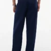 Lässige Hose aus leichter Seersucker-Wollmischung Lässige Hose aus leichter Seersucker-Wollmischung