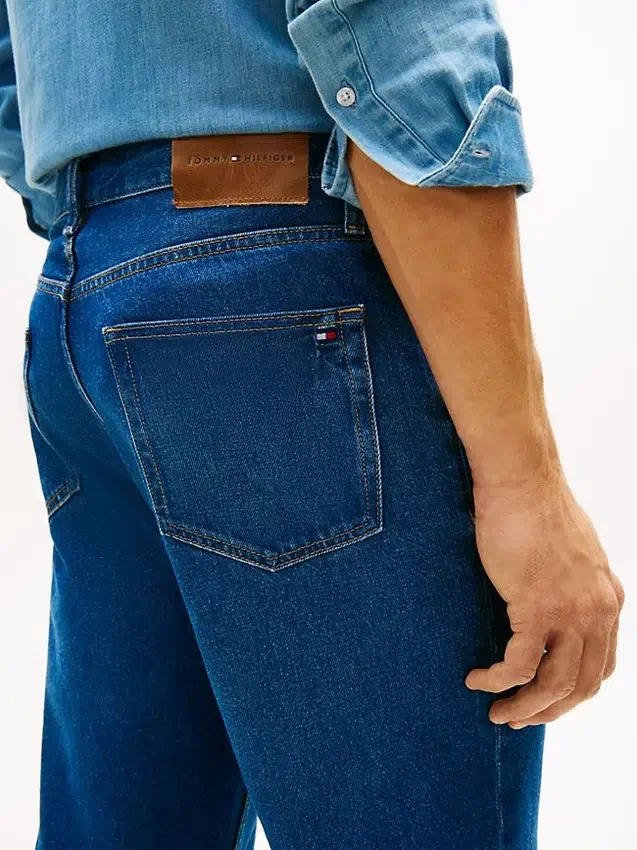 Lässige Straight-Jeans Lässige Straight-Jeans