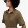 Midi-Kleid aus verschiedenen Materialien mit Plissee Midi-Kleid aus verschiedenen Materialien mit Plissee