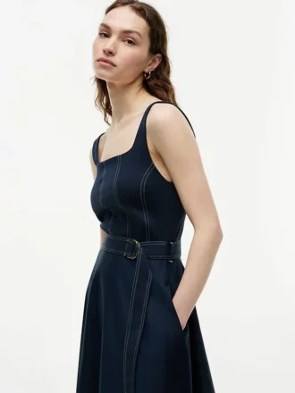 Midi-Kleid mit Gürtel und Kontrastnähten