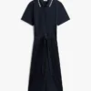 Midi-Polokleid mit Gürtel und Zierstreifen Midi-Polokleid mit Gürtel und Zierstreifen