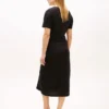 Midi-T-Shirt-Kleid aus Slub-Baumwolle mit Bindeband vorne Midi-T-Shirt-Kleid aus Slub-Baumwolle mit Bindeband vorne