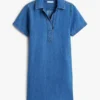 Mini-Kleid aus Denim mit offener Knopfleiste Mini-Kleid aus Denim mit offener Knopfleiste