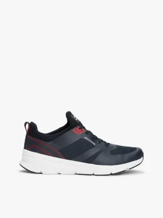 Mixed-Media-Laufschuh