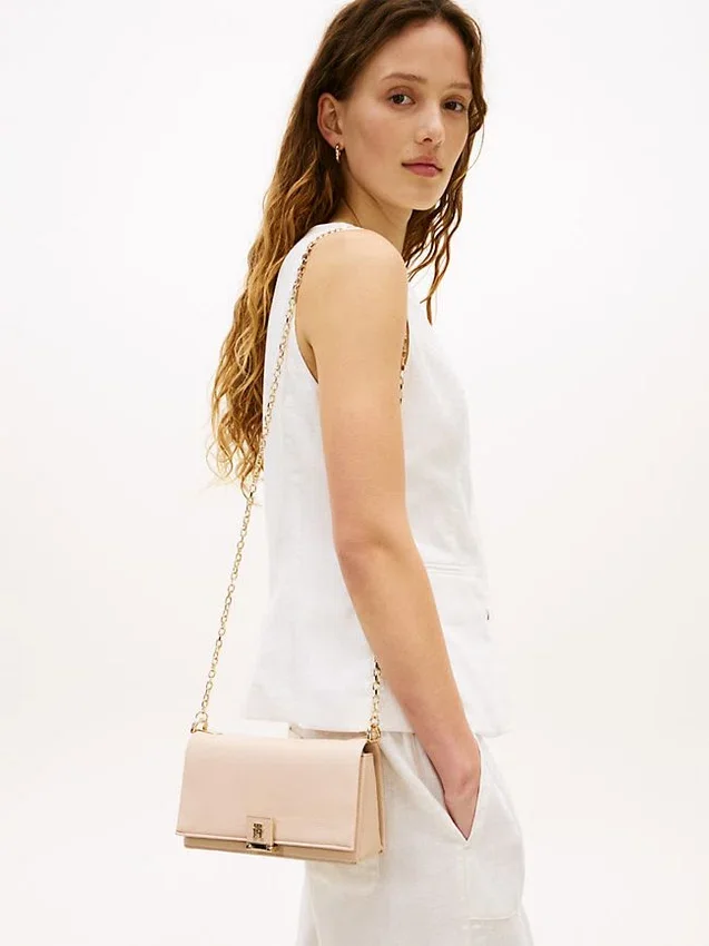 Monogram Clasp Chain Strap Crossbody Bag Monogram Clasp Chain Strap Crossbody Bag