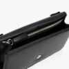 Monogramm-Verschluss, Clutch mit genarbter Klappe Monogramm-Verschluss, Clutch mit genarbter Klappe