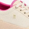 Plateausneaker aus Canvas mit gemischter Textur Plateausneaker aus Canvas mit gemischter Textur