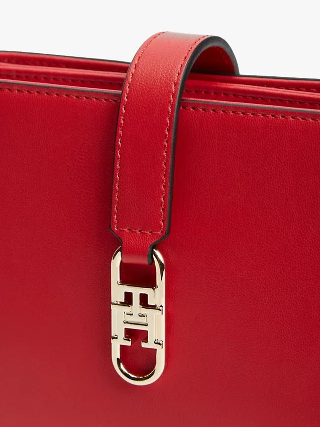 Polierte Monogramm-Umhängetasche mit Kette Polierte Monogramm-Umhängetasche mit Kette