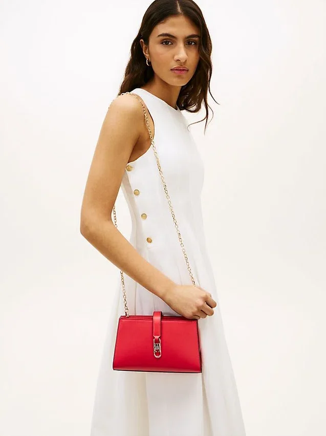 Polierte Monogramm-Umhängetasche mit Kette Polierte Monogramm-Umhängetasche mit Kette