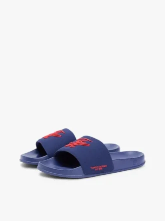 Pool-Slides aus Canvas mit Schriftzug-Monogramm