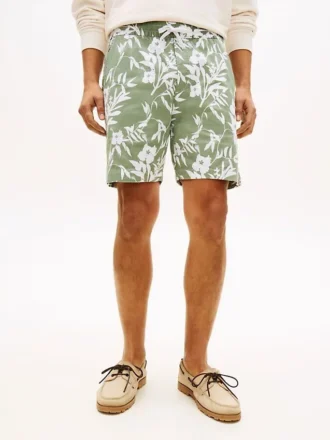Regular Fit 7″ Shorts mit tropischem Print
