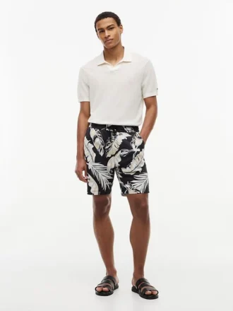 Regular Fit 7″ Shorts mit tropischem Print