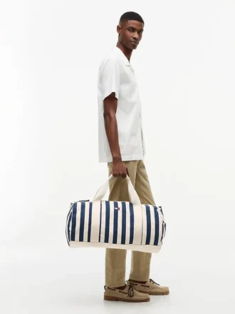 Reisetasche aus Canvas mit maritimen Streifen