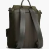Rucksack mit Klappe aus Wildleder Rucksack mit Klappe aus Wildleder
