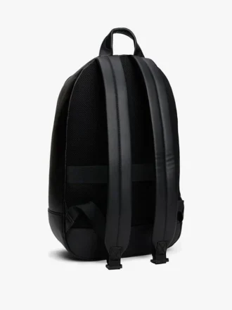 Rucksack mit Logo-Streifen und Kieselstruktur