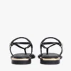 Sandalen aus Leder mit Metallic-Akzenten Sandalen aus Leder mit Metallic-Akzenten