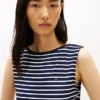 Schmal geschnittenes Midi-Kleid mit Streifen und U-Boot-Ausschnitt Schmal geschnittenes Midi-Kleid mit Streifen und U-Boot-Ausschnitt