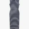 Schmal geschnittenes Midi-Kleid mit Streifen und U-Boot-Ausschnitt Schmal geschnittenes Midi-Kleid mit Streifen und U-Boot-Ausschnitt