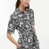 Shirtkleid aus Leinenmischung mit tropischem Print Shirtkleid aus Leinenmischung mit tropischem Print