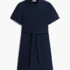 Shirtkleid mit Puffärmeln und Gürtel Shirtkleid mit Puffärmeln und Gürtel