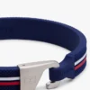 Silikonarmband mit charakteristischen Streifen Silikonarmband mit charakteristischen Streifen