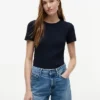 Slim Fit Pointelle T-Shirt mit Rundhalsausschnitt Slim Fit Pointelle T-Shirt mit Rundhalsausschnitt