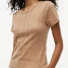 Slim Fit Pointelle T-Shirt mit Rundhalsausschnitt Slim Fit Pointelle T-Shirt mit Rundhalsausschnitt