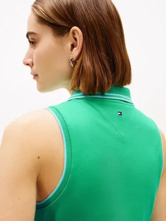 Slim Fit Ärmelloses Polohemd mit Schriftzug-Monogramm