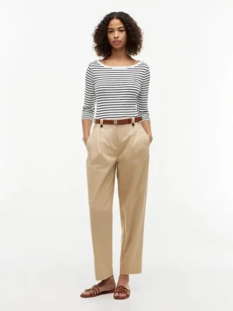 Slim-Fit-T-Shirt mit U-Boot-Ausschnitt