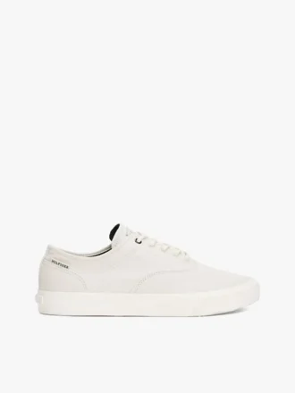 Sneaker aus Canvas mit geprägtem Logo
