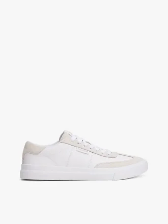 Sneaker aus kontrastierendem Wildleder