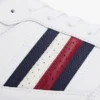Sneaker aus Ledermix mit charakteristischen Streifen Sneaker aus Ledermix mit charakteristischen Streifen