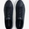 Sneaker aus vulkanisiertem Leder mit Flaggenstreifen Sneaker aus vulkanisiertem Leder mit Flaggenstreifen
