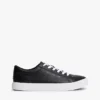 Sneaker im Court-Stil mit Metallic-Logo und genarbter Oberfläche Sneaker im Court-Stil mit Metallic-Logo und genarbter Oberfläche