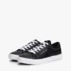 Sneaker im Court-Stil mit Metallic-Logo und genarbter Oberfläche Sneaker im Court-Stil mit Metallic-Logo und genarbter Oberfläche