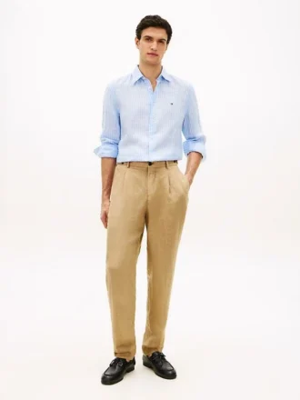 Stückgefärbte, konisch zulaufende Leinenhose Stückgefärbte, konisch zulaufende Leinenhose