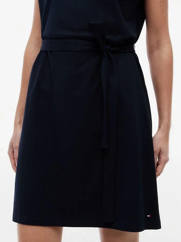 Stretch-Baumwollkleid mit Gürtel Stretch-Baumwollkleid mit Gürtel