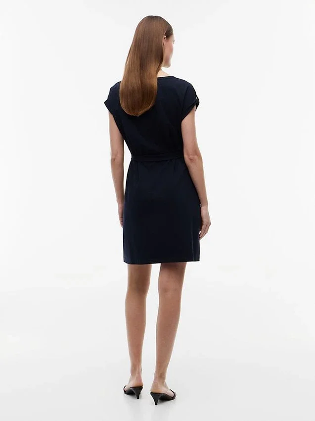 Stretch-Baumwollkleid mit Gürtel Stretch-Baumwollkleid mit Gürtel