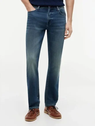 Stretch-Jeans in gerader Passform