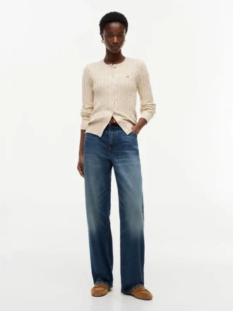 Strickjacke mit Zopfmuster