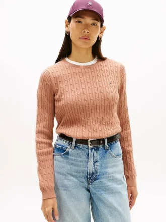 Strickpullover mit Zopfmuster