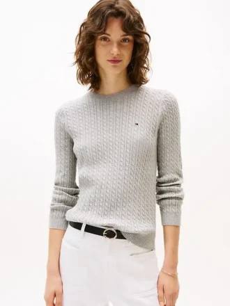 Strickpullover mit Zopfmuster