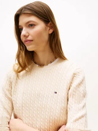 Strickpullover mit Zopfmuster