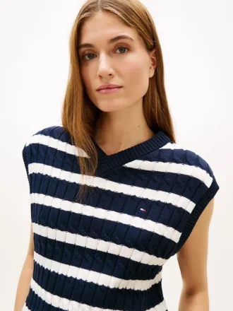 Strickweste mit V-Ausschnitt